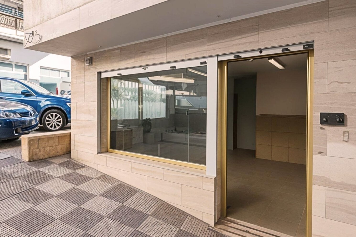 4adb81db-1523-4b43-9599-ab382436493f